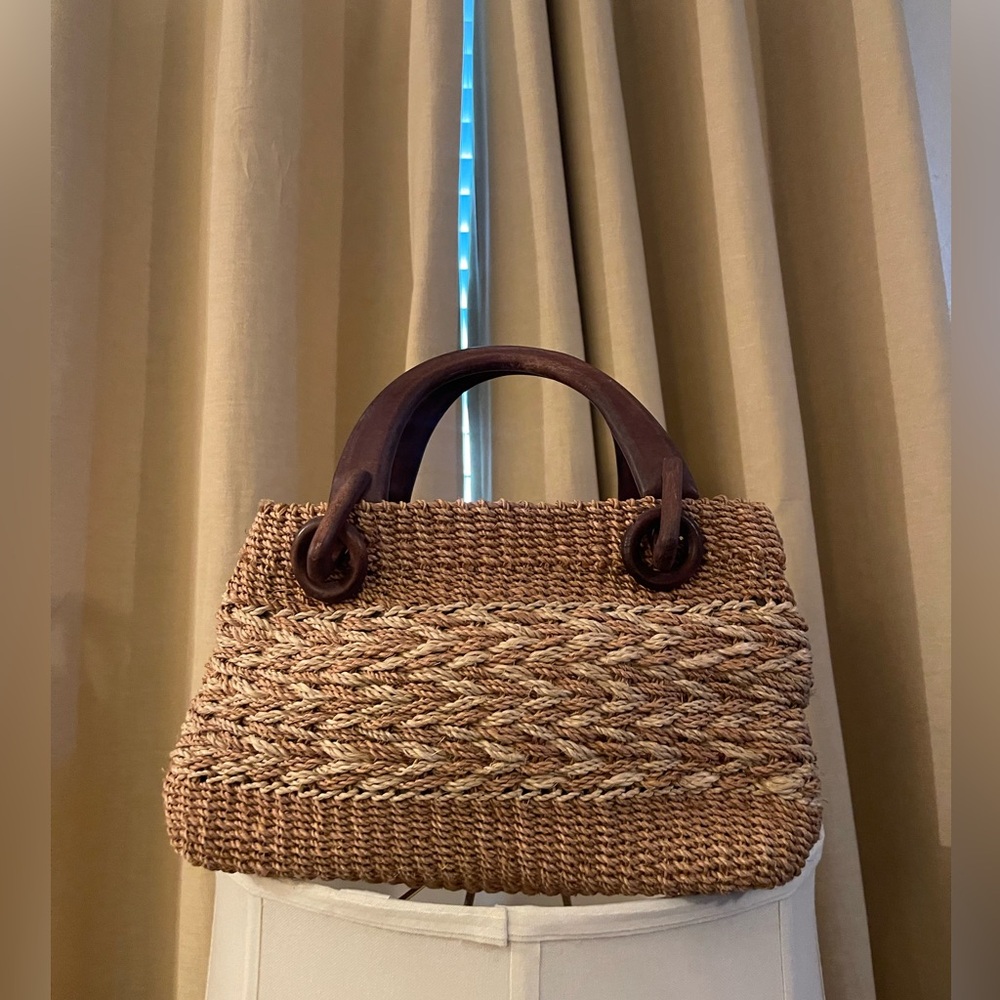 Vintage Woven Straw Handbag Wood Handle Coastal Beach Summer Tote